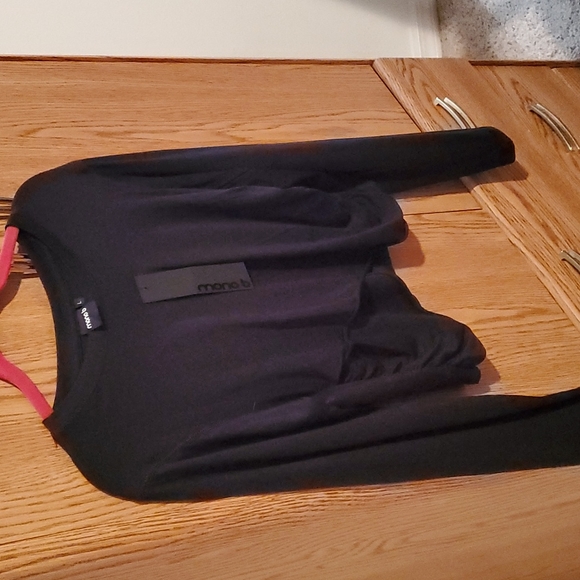 Top - Picture 2 of 2